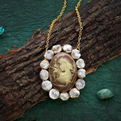 Minimalist anti-tarnish pendants for daily wear